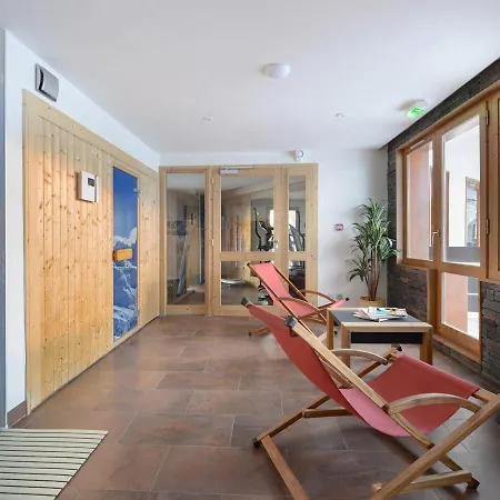 Renove 2 Pieces, Balcon, Proche Pistes Et Commerces, Sauna Et Fitness, Animaux Bienvenus - Fr-1-181-1931 Apartment *