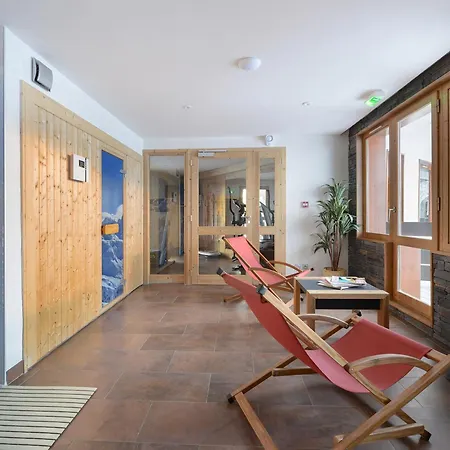 Renove 2 Pieces, Balcon, Proche Pistes Et Commerces, Sauna Et Fitness, Animaux Bienvenus - Fr-1-181-1931 *